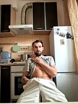 maikll989 online show from 04-12-26, 12:21