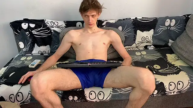 Snapshot of Velles chatting on 06-19-26, 01:04 Velles online show from 06-19-26, 01:04