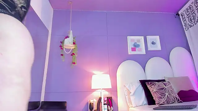 my aleja  online show from 09-18-25, 01:46