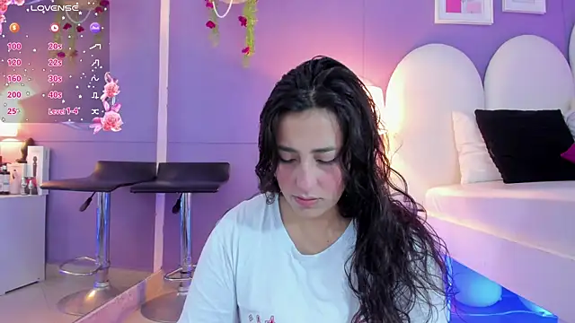 my aleja  online show from 10-17-25, 01:35