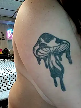 Snapshot of Ursulalane chatting on 10-02-25, 03:52 Ursulalane online show from 10-02-25, 03:52