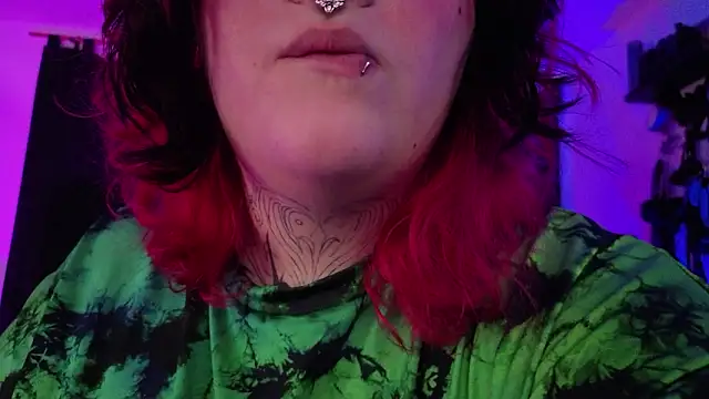 Snapshot of Mariana_velezz chatting on 02-17-26, 09:54 Mariana velezz online show from 02-17-26, 09:54