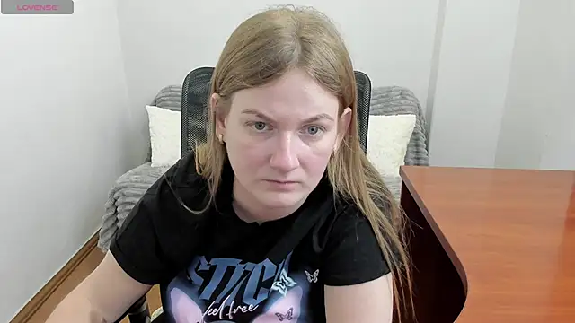 Snapshot of Alisha_Skyes chatting on 12-02-25, 04:24 Alisha Skyes online show from 12-02-25, 04:24