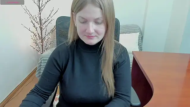 Snapshot of Alisha_Skyes chatting on 12-16-25, 04:56 Alisha Skyes online show from 12-16-25, 04:56