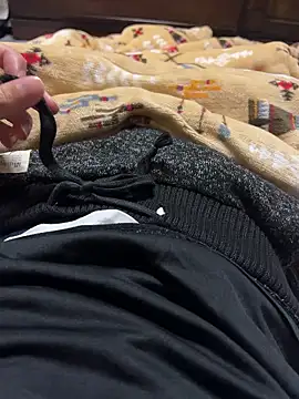 Snapshot of rrrrrriyyffhyeeee chatting on 10-27-25, 08:18 rrrrrriyyffhyeeee online show from 10-27-25, 08:18