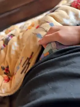 Snapshot of rrrrrriyyffhyeeee chatting on 04-06-26, 04:46 rrrrrriyyffhyeeee online show from 04-06-26, 04:46