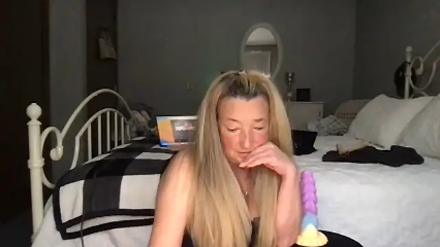 milf-Lacey online show from 03-06-26, 05:20