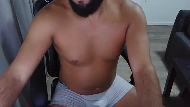 Snapshot of Milo9210 chatting on 10-09-25, 07:01 Milo9210 online show from 10-09-25, 07:01