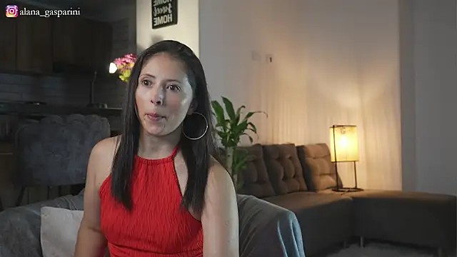 Snapshot of alana_gasparini chatting on 11-28-25, 02:25 alana gasparini online show from 11-28-25, 02:25