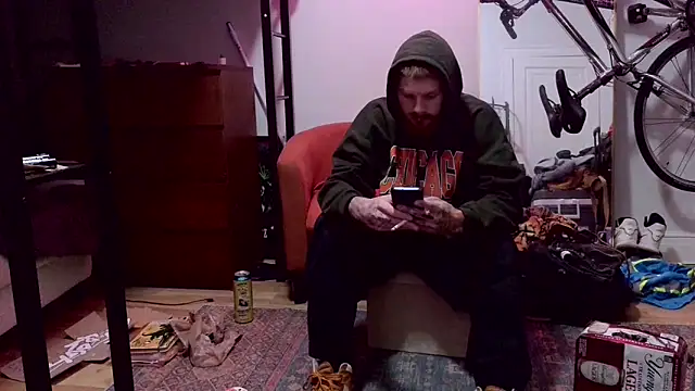 Snapshot of Magnetic127 chatting on 11-05-25, 04:34 Magnetic127 online show from 11-05-25, 04:34