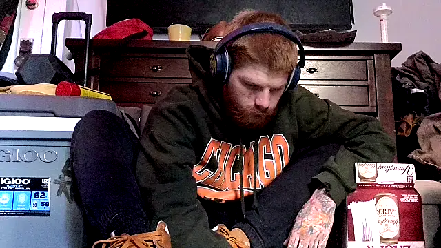 Snapshot of Magnetic127 chatting on 11-07-25, 05:24 Magnetic127 online show from 11-07-25, 05:24