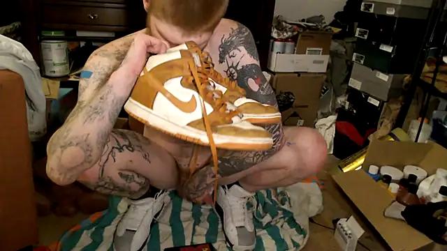 Snapshot of Magnetic127 chatting on 04-14-26, 09:37 Magnetic127 online show from 04-14-26, 09:37