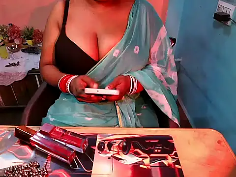 Snapshot of PREETI_BABY chatting on 07-01-26, 06:48 PREETI BABY online show from 07-01-26, 06:48