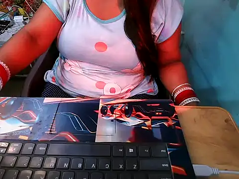 Snapshot of PREETI_BABY chatting on 07-05-26, 04:58 PREETI BABY online show from 07-05-26, 04:58