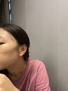 haiyan125216 online show from 10-18-25, 06:05