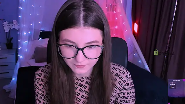 lissa night online show from 12-19-25, 10:22