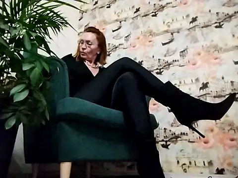 VelvetKarolina online show from 10-13-25, 01:11