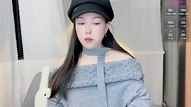 Snapshot of Bella_Ava chatting on 12-01-25, 06:24 Bella Ava online show from 12-01-25, 06:24