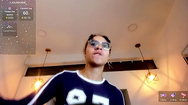 Hanna Cornee  online show from 03-07-26, 02:25