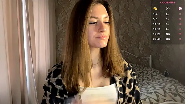 Snapshot of miainheat chatting on 12-17-25, 09:15 miainheat online show from 12-17-25, 09:15