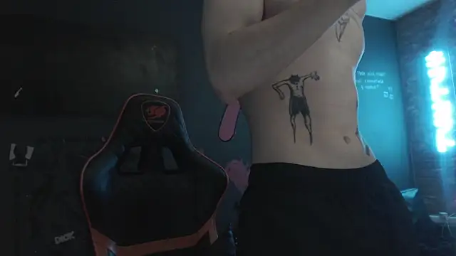 Snapshot of min1pekka chatting on 10-13-25, 12:54 min1pekka online show from 10-13-25, 12:54