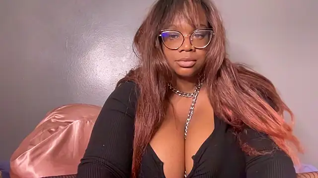 Snapshot of furykat1 chatting on 12-19-25, 01:34 furykat1 online show from 12-19-25, 01:34