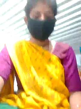 Snapshot of juhijaan2005 chatting on 09-17-25, 05:25 juhijaan2005 online show from 09-17-25, 05:25