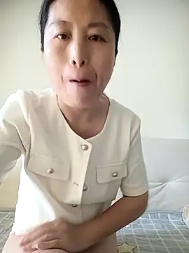 chengcheng12 online show from 09-30-25, 12:48