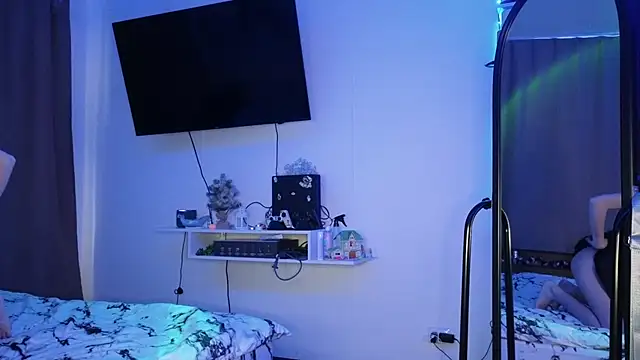 Candy Flosse online show from 10-24-25, 08:22