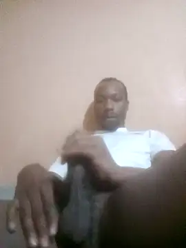 Snapshot of KingBonga chatting on 09-19-25, 12:45 KingBonga online show from 09-19-25, 12:45