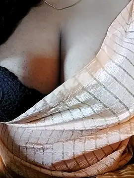 Ponds beauty online show from 10-31-25, 03:51