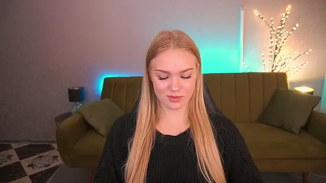 Snapshot of CelesteNoir chatting on 09-18-25, 06:37 CelesteNoir online show from 09-18-25, 06:37