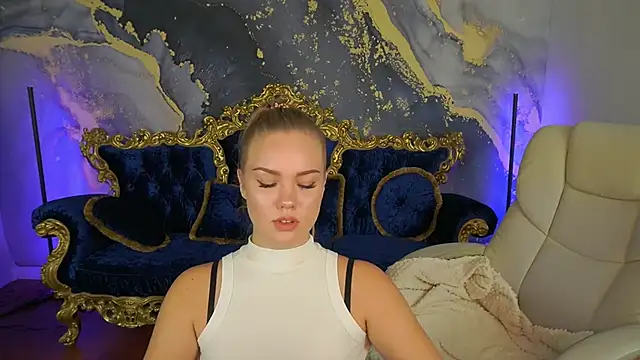 Snapshot of CelesteNoir chatting on 09-19-25, 06:37 CelesteNoir online show from 09-19-25, 06:37