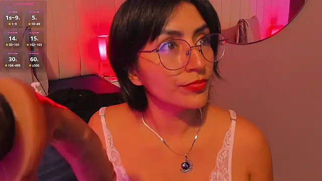 Snapshot of naty_bush chatting on 09-30-25, 08:47 naty bush online show from 09-30-25, 08:47