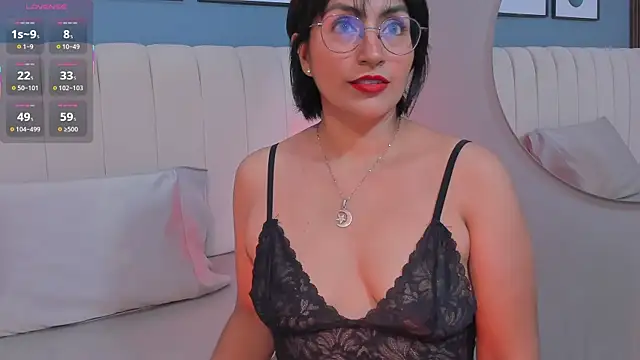 Snapshot of naty_bush chatting on 10-12-25, 08:08 naty bush online show from 10-12-25, 08:08