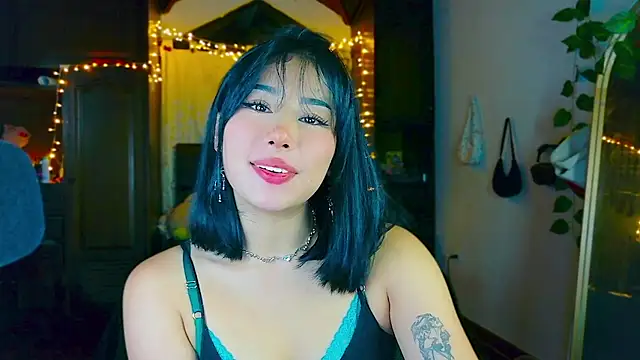 Shisuku Sophi online show from 04-26-26, 01:14