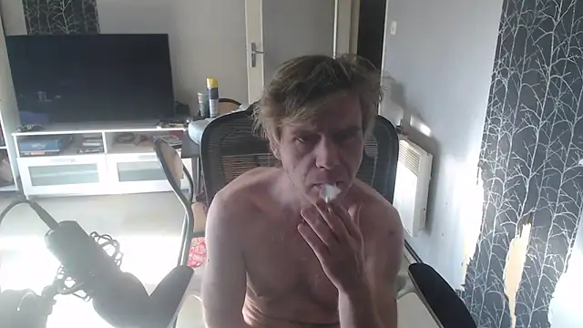 Snapshot of Ahriman58 chatting on 03-17-26, 03:37 Ahriman58 online show from 03-17-26, 03:37