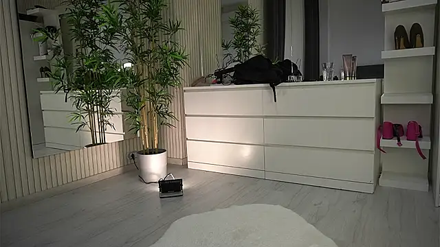 EmmaBlanco online show from 03-25-26, 06:41