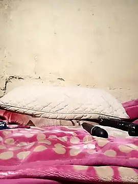 RFeltomWhitJ online show from 09-09-25, 12:54