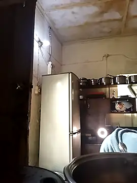 RFeltomWhitJ online show from 10-30-25, 01:45