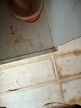 RFeltomWhitJ online show from 11-21-25, 06:23