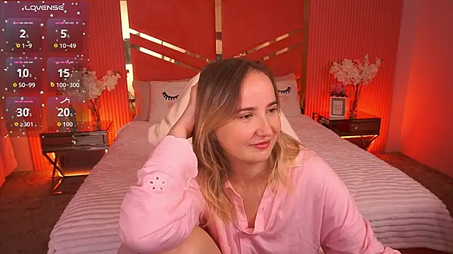 SofieBloom online show from 10-12-25, 11:15