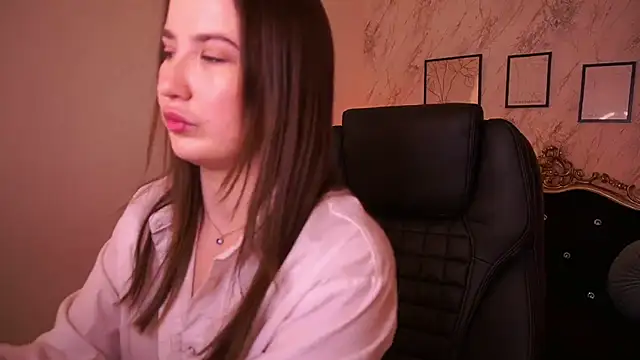 SofieBloom online show from 04-10-26, 10:36