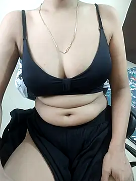 Snapshot of Pihu_Chopra chatting on 09-12-25, 04:34 Pihu Chopra online show from 09-12-25, 04:34