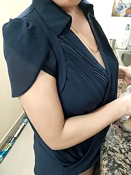 Snapshot of Pihu_Chopra chatting on 09-21-25, 03:41 Pihu Chopra online show from 09-21-25, 03:41