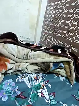 Snapshot of Pihu_Chopra chatting on 01-12-26, 05:40 Pihu Chopra online show from 01-12-26, 05:40