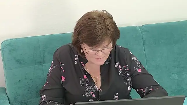 Snapshot of Sandra_Sunrise chatting on 10-21-25, 11:22 Sandra Sunrise online show from 10-21-25, 11:22