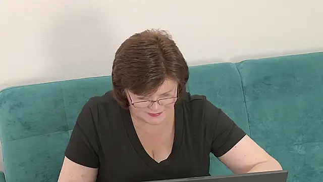 Snapshot of Sandra_Sunrise chatting on 11-02-25, 09:11 Sandra Sunrise online show from 11-02-25, 09:11