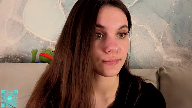 Snapshot of chloemilka chatting on 04-27-26, 05:33 chloemilka online show from 04-27-26, 05:33