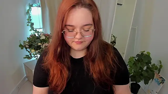 Neko Moor online show from 09-17-25, 08:43